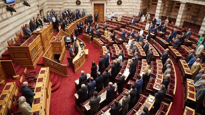 Ο Κυρ. Μητσοτάκης στη Βουλή για τον πατέρα του: «Ο Κωνσταντίνος Μητσοτάκης δεν επεδίωξε τόσο τη δημοφιλία, όσο το σεβασμό του ελληνικού λαού»