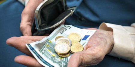Χάσμα ύψους περίπου 40% στις συντάξεις μεταξύ ανδρών και γυναικών στην ΕΕ