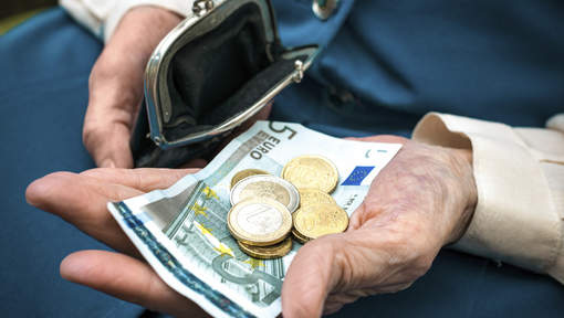 Χάσμα ύψους περίπου 40% στις συντάξεις μεταξύ ανδρών και γυναικών στην ΕΕ