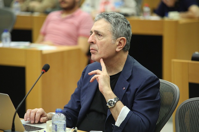 Στρασβούργο: Συνέντευξη Κούλογλου σε μαθητές δημοτικού