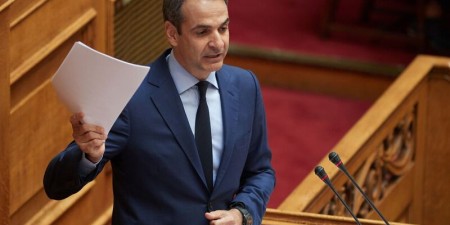 Μητσοτάκης προς Τσίπρα: «Είστε μια ομάδα εξουσίας παντός καιρού και περιστάσεων»