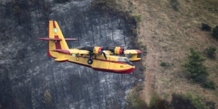 Η ΕΥΔΑΠ παρούσα στην κατάσβεση της πυρκαγιάς στην Ανατολική Αττική