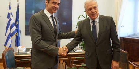 Συνάντηση του Προέδρου της Ν.Δ. κ. Κ. Μητσοτάκη με τον Επίτροπο Μεταν., Εσωτ. Υποθ. και Ιθαγένειας κ. Δ. Αβραμόπουλο