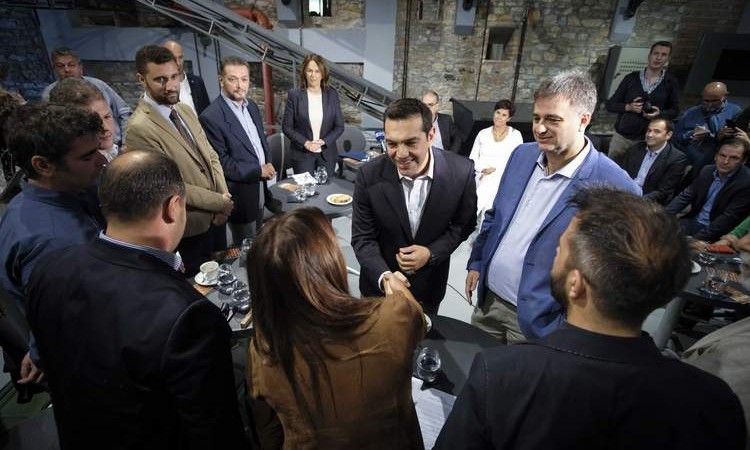 Συνάντηση του Πρωθυπουργού με νέους επιχειρηματίες στο Βόλο