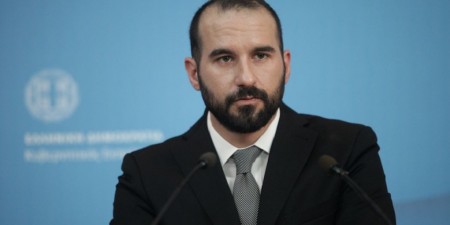 Δημήτρης Τζανακόπουλος: «Είναι καλύτερο να περάσουμε από την επικράτεια των ψευδών ειδήσεων και της προπαγάνδας στην πραγματικότητα της πολιτικής»