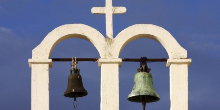 ΠΑΣΟΚ: «Καμπάνες ηχούν αλλά ο κ. Τσίπρας είναι στον κόσμο του»