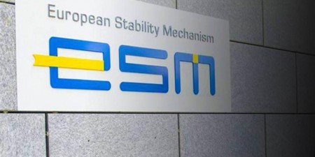 O ESM χτίζει το μαξιλάρι ρευστότητας με την εκταμίευση της δόσης