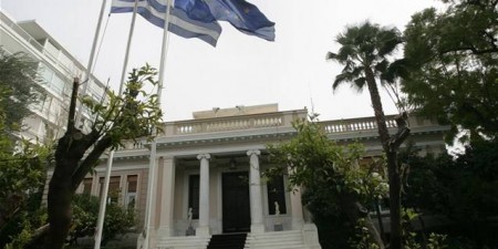 Τι λένε πηγές του Μαξίμου για τη δήθεν συνάντηση Τσίπρα – Φρούζη