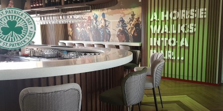 «St. Patrick’s day» στον Ιππόδρομο: Δυνατές αναμετρήσεις και ιρλανδική γιορτή στο Μαρκόπουλο