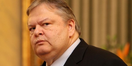 Το Μαξίμου σχολιάζει Πρωταπριλιά τον Βενιζέλο