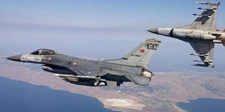 Τουρκικά αεροσκάφη πέταξαν πάνω από την Παναγιά και τις Οινούσσες