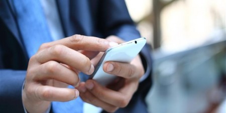 ΕΕΚΤ: Οι εταιρίες κινητής έριξαν τις τιμές τα χρόνια της κρίσης