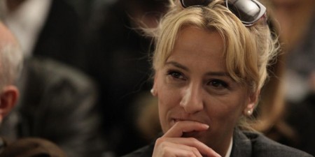 Ρένα Δούρου: «Πρωτοβουλίες για την επούλωση των πληγών των συμπολιτών μας που δοκιμάζονται»