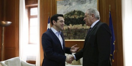 Συνάντηση Τσίπρα με τον Αβραμόπουλο για τη διαχείριση των προσφυγικών ροών