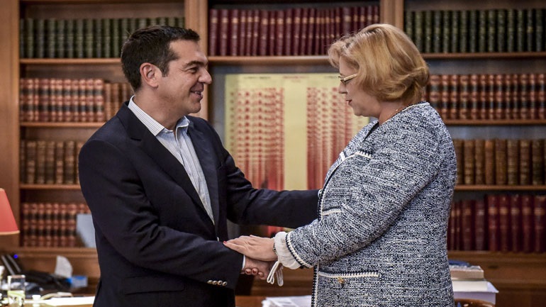 Συνάντηση του Αλέξη Τσίπρα, με την Ευρωπαία Επίτροπο Περιφερειακής Πολιτικής, Κορίνα Κρέτσου
