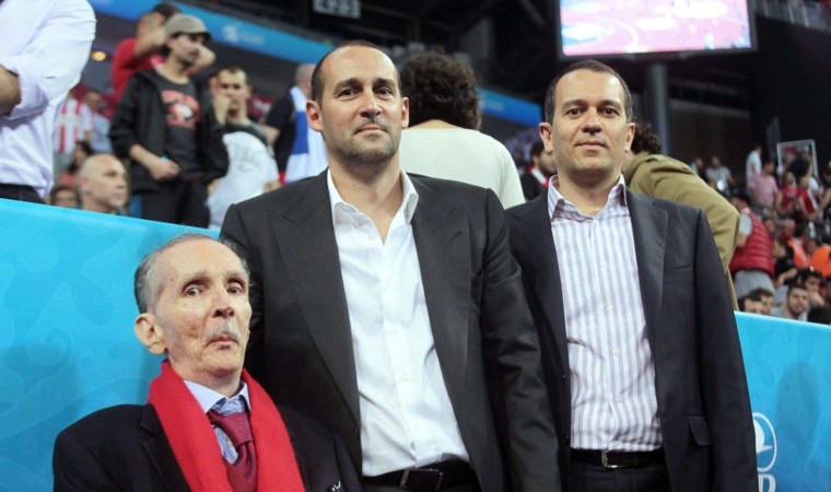 Ο πόλεμος των Αγγελόπουλων και η Χαλυβουργική