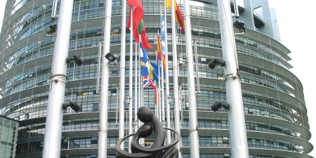 Επίτευξη συμφωνίας για τα ψηφιακά πνευματικά δικαιώματα