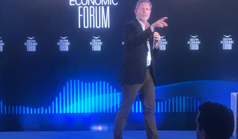Π. Γερουλάνος στο Οικονομικό Φόρουμ των Δελφών: «Για μία έξυπνη πόλη, η τεχνολογία πρέπει να υπηρετεί τον στρατηγικό σου σχεδιασμό»