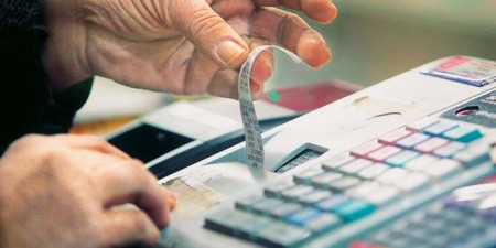 Ντεμπούτο στο μειωμένο ΦΠΑ σε είδη διατροφής, ξενοδοχεία κι εστίαση –Έρχονται έλεγχοι της ΑΑΔΕ