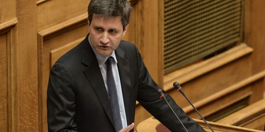 Κοινή υπουργική απόφαση του Αναπληρωτή Υπουργού Οικονομικών Γ. Χουλιαράκη και του Υφυπουργού ΨΗΠΤΕ Λ. Κρέτσου για την κατάρτιση προγράμματος ενίσχυσης περιφερειακών και τοπικών εφημερίδων