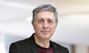 «Χρειάζεται να διαβάζουμε Σαίξπηρ πιο συχνά».