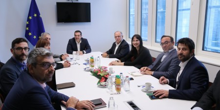 Ο Αλ. Τσίπρα τα είπε με την Ευρωομάδα του ΣΥΡΙΖΑ στις Βρυξέλλες