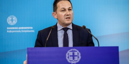 Επίθεση του Κυβερνητικού Εκπροσώπου Στέλιου Πέτσα στον ΣΥΡΙΖΑ για τους υδρογονάνθρακες και τα ΕΛΠΕ