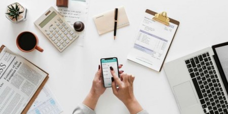 Tο ΕΚ ζητά, oι πολυεθνικές να δημοσιοποιήσουν πού και τι φόρους πληρώνουν