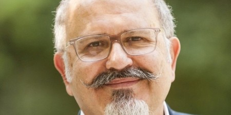 Ν. Ξυδάκης: Άμα πλουτίζει ο πλούσιος, πέφτουν ψιχουλάκια και στους φτωχούς