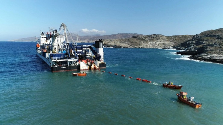 Σε λειτουργία η υποβρύχια η ηλεκτρική σύνδεση Εύβοιας-Άνδρου