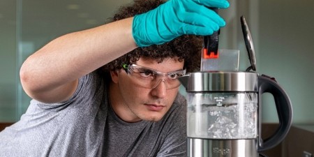 Μνήμη από κρύσταλλο αποθηκεύει με ασφάλεια τεράστιο όγκο δεδομένων για αιώνες