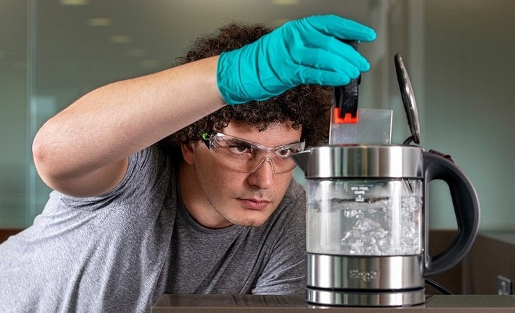 Μνήμη από κρύσταλλο αποθηκεύει με ασφάλεια τεράστιο όγκο δεδομένων για αιώνες