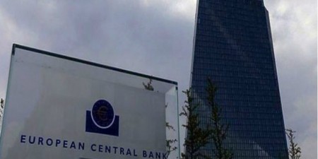 Το ‘’μπαλάκι’’ στις ελληνικές αρχές πετά η ΕΚΤ σχετικά με τις μεγάλες αυξήσεις στις προμήθειες των τραπεζών