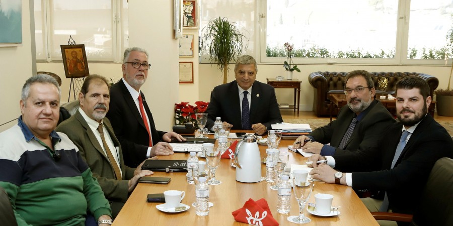 Συζήτηση του Περιφερειάρχη Αττικής με το Προεδρείο της Πανελλήνιας Ομοσπονδίας Εκπαιδευτών Οδήγησης