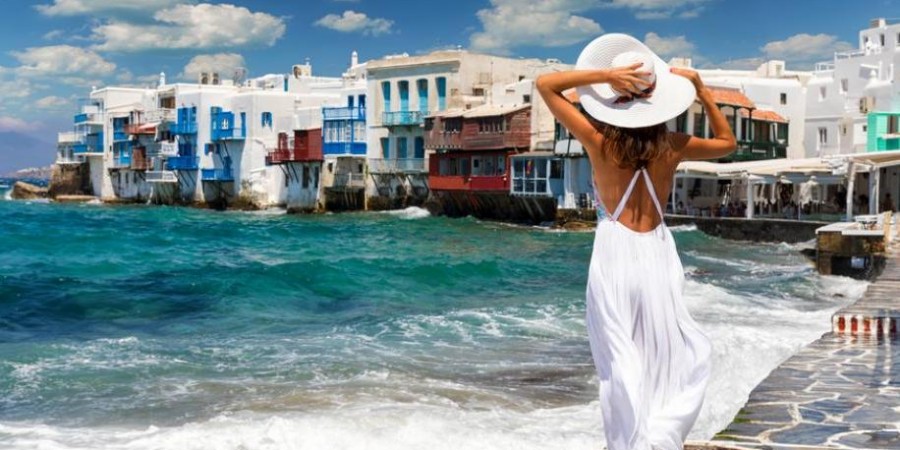 Η αύξηση της κατά κεφαλήν δαπάνης στήριξε τα τουριστικά έσοδα το 2019