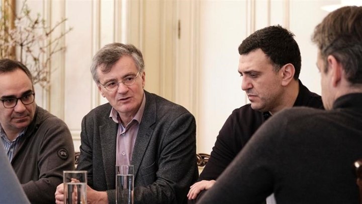 Μαξίμου: Tα Μέσα Μαζικής Μεταφοράς, πρέπει να λειτουργούν με το 50% των επιβατών