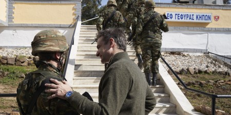 Κυριάκος Μητσοτάκης: «Ο Έβρος είναι πάντα όρθιος και η Θράκη πάντα όρθια»
