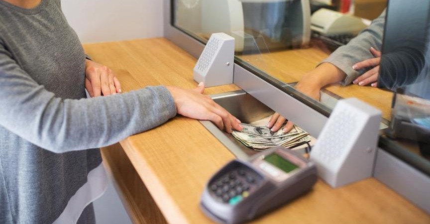 Ερώτηση βουλευτών του ΣΥΡΙΖΑ προς τους Χρήστο Σταϊκούρα και Άδωνι Γεωργιάδη για τις τραπεζικές χρεώσεις