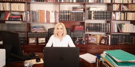 Φώφη Γεννηματά: «Εκατοντάδες χιλιάδες οικονομικά αδύναμοι μένουν εντελώς ακάλυπτοι»