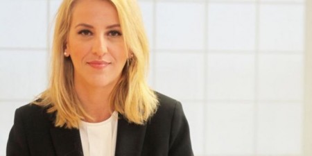 Ρένα Δούρου: Το περιβάλλον θα βρεθεί εκτεθειμένο στις ορέξεις επενδυτών που το αντιμετωπίζουν ως “εμπόδιο”