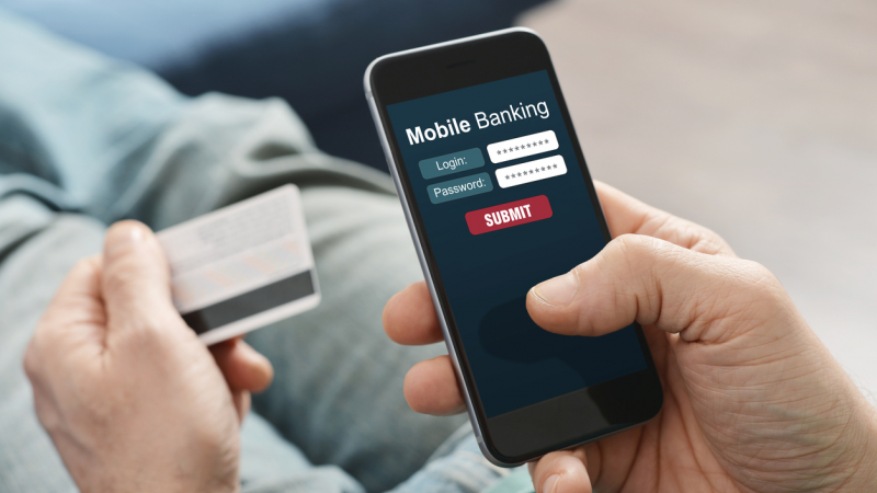 Ας γίνει κάτι με τις υπερβολικές χρεώσεις που έχουν επιβάλλει οι τράπεζες στις ψηφιακές συναλλαγές