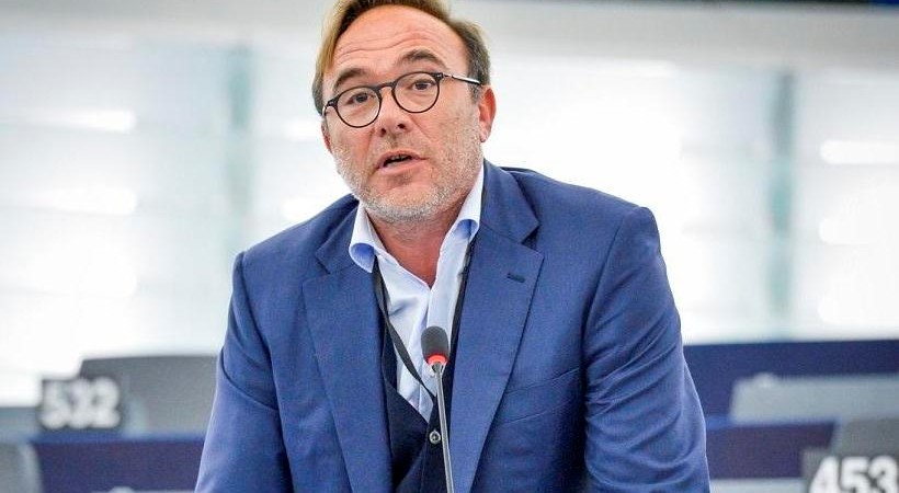 Υπερψήφισε η Επιτροπή Περιβάλλοντος τη γνωμοδότηση Π.  Κόκκαλη για το Επενδυτικό Σχέδιο Βιώσιμης Ευρώπης