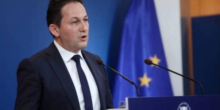 Ανέβηκαν οι τόνοι για τους τουρίστες και τους Έλληνες για τον κορωνοϊό