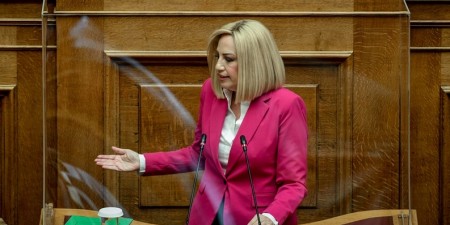 Η Φώφη Γεννηματά ζήτησε συζήτηση στη Βουλή για τα προβλήματα που δημιουργεί η πανδημία