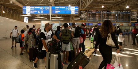 Μέσω διεθνών πτήσεων έφτασαν 470.181 επιβάτες στο Ν. Αιγαίο από την 1η Ιουλίου – 15η Αυγούστου