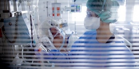 Στα 22,6 εκ. τα κρούσματα του κορωνοϊού παγκοσμίως