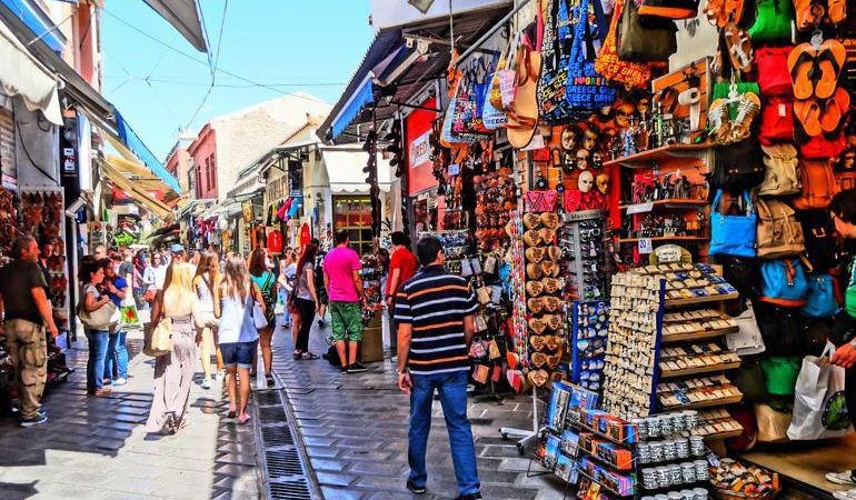 Ανοιχτά τα εμπορικά καταστήματα του ιστορικού κέντρου της Αθήνας τις Κυριακές από τον Νοέμβριο του 2021