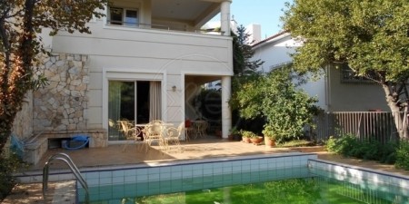 Τυχεροί ως συνήθως οι πλούσιοι!
