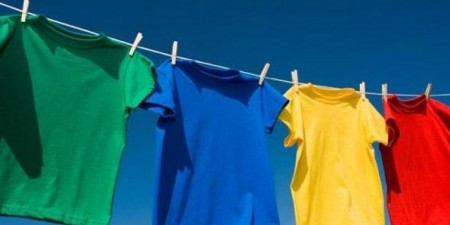 Το πλύσιμο των συνθετικών ρούχων αυξάνει τη ρύπανση του περιβάλλοντος