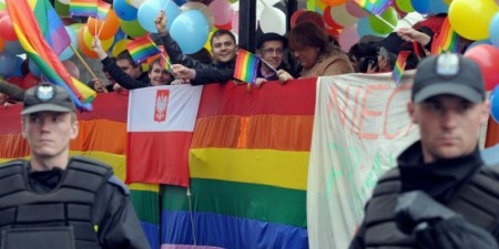 Πολωνία: Το Συμβούλιο «επιτέλους να δράσει» για τις μειονότητες και το κράτος δικαίου